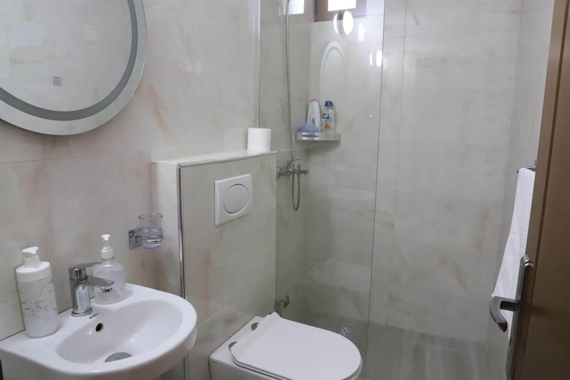 Guest House Lion Берат Екстер'єр фото