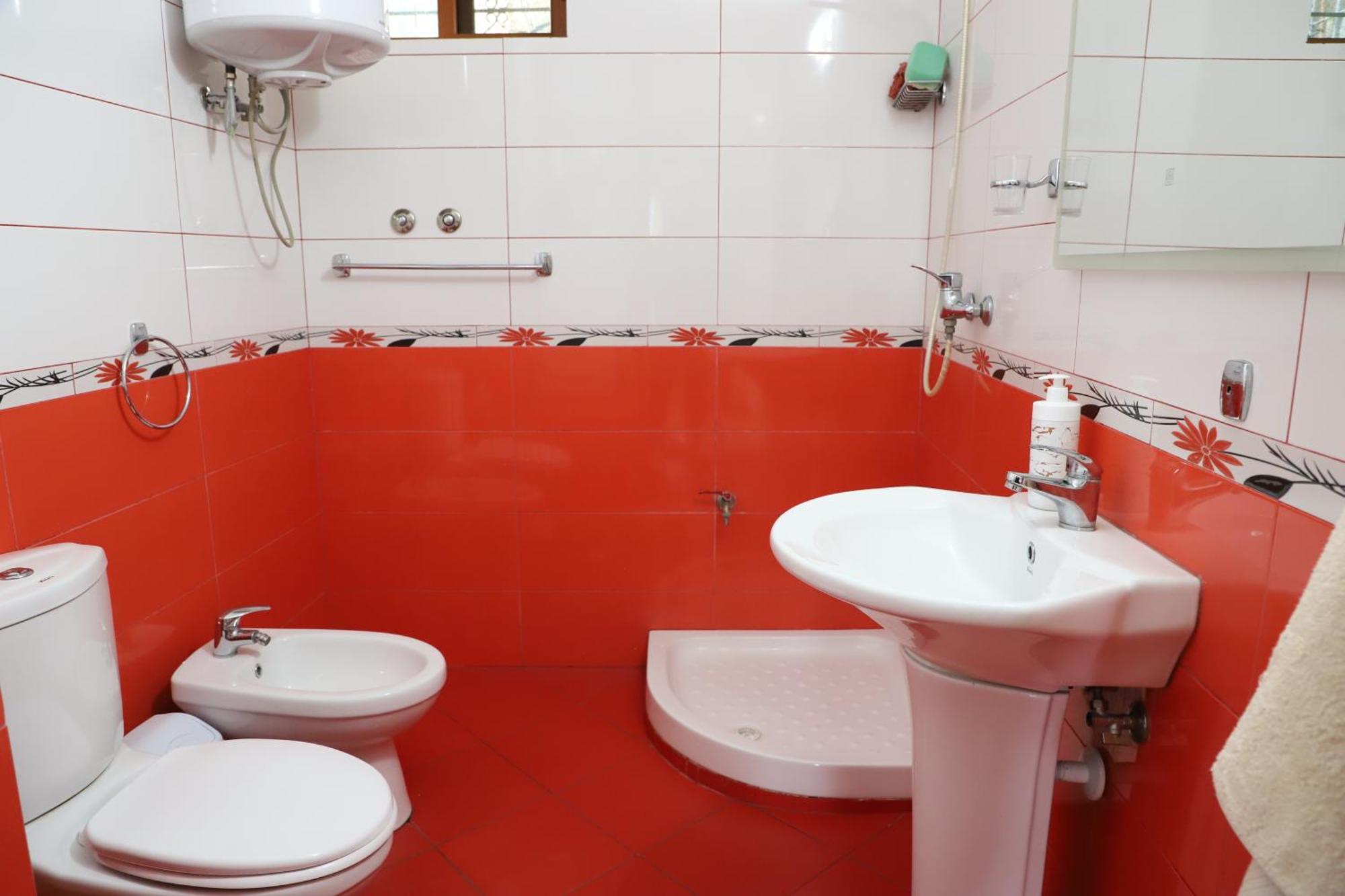 Guest House Lion Берат Екстер'єр фото