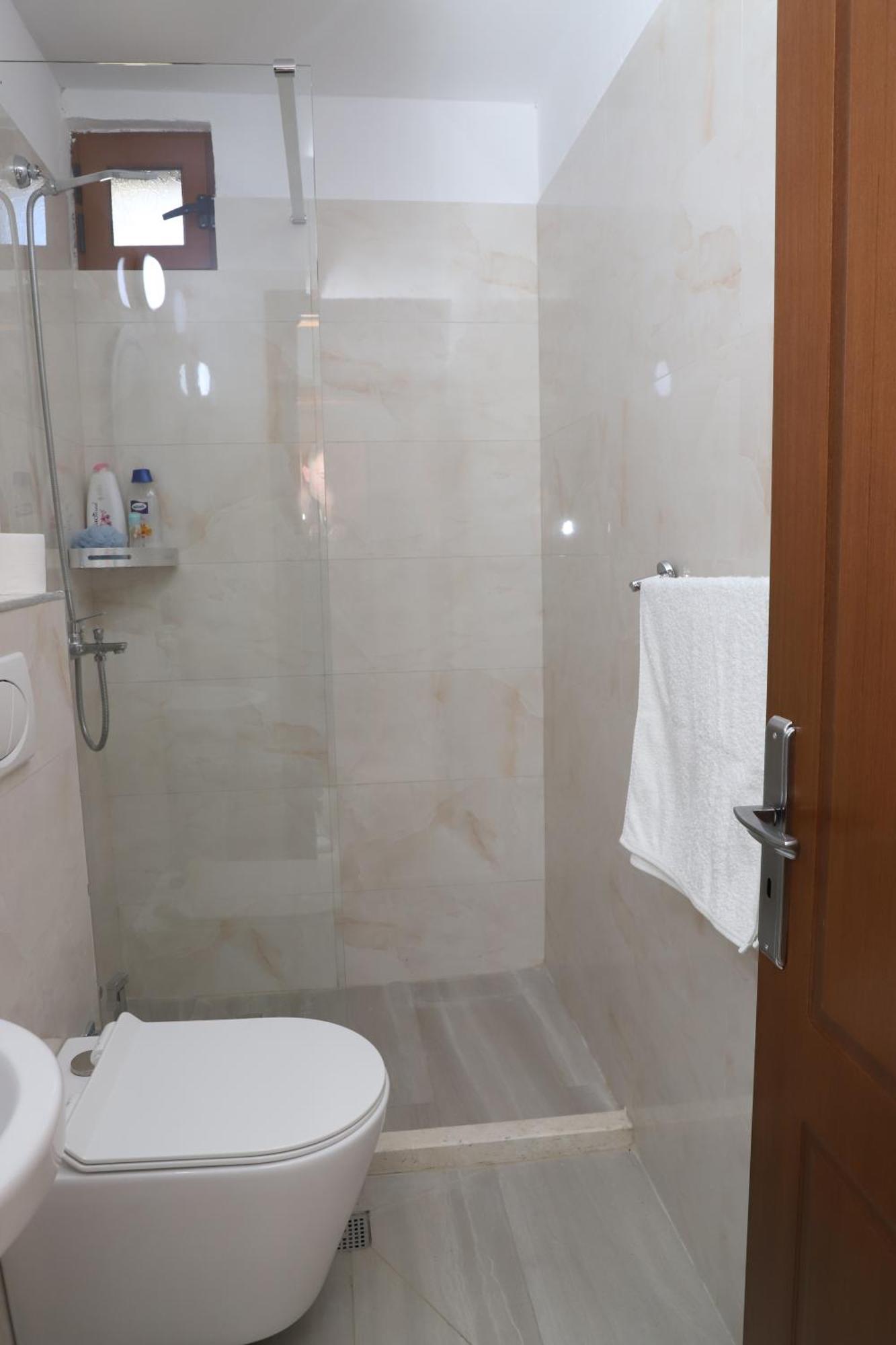 Guest House Lion Берат Екстер'єр фото