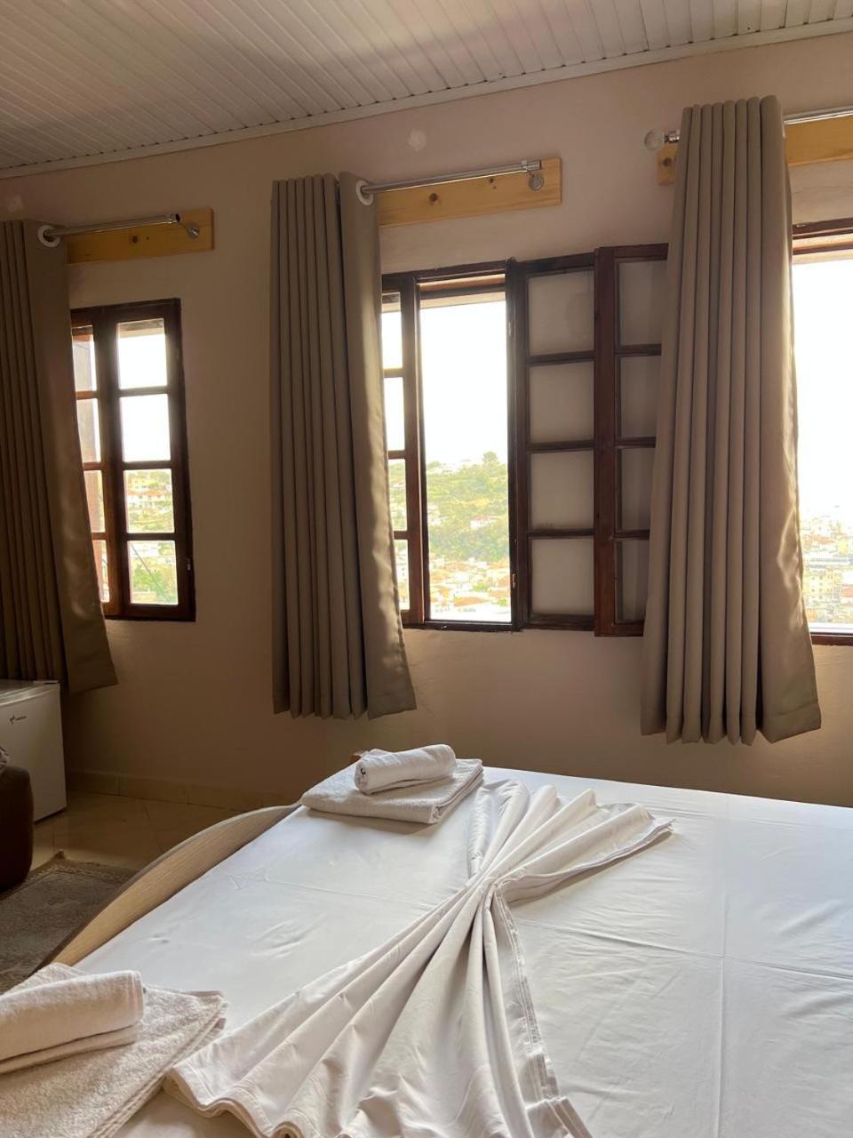 Guest House Lion Берат Екстер'єр фото