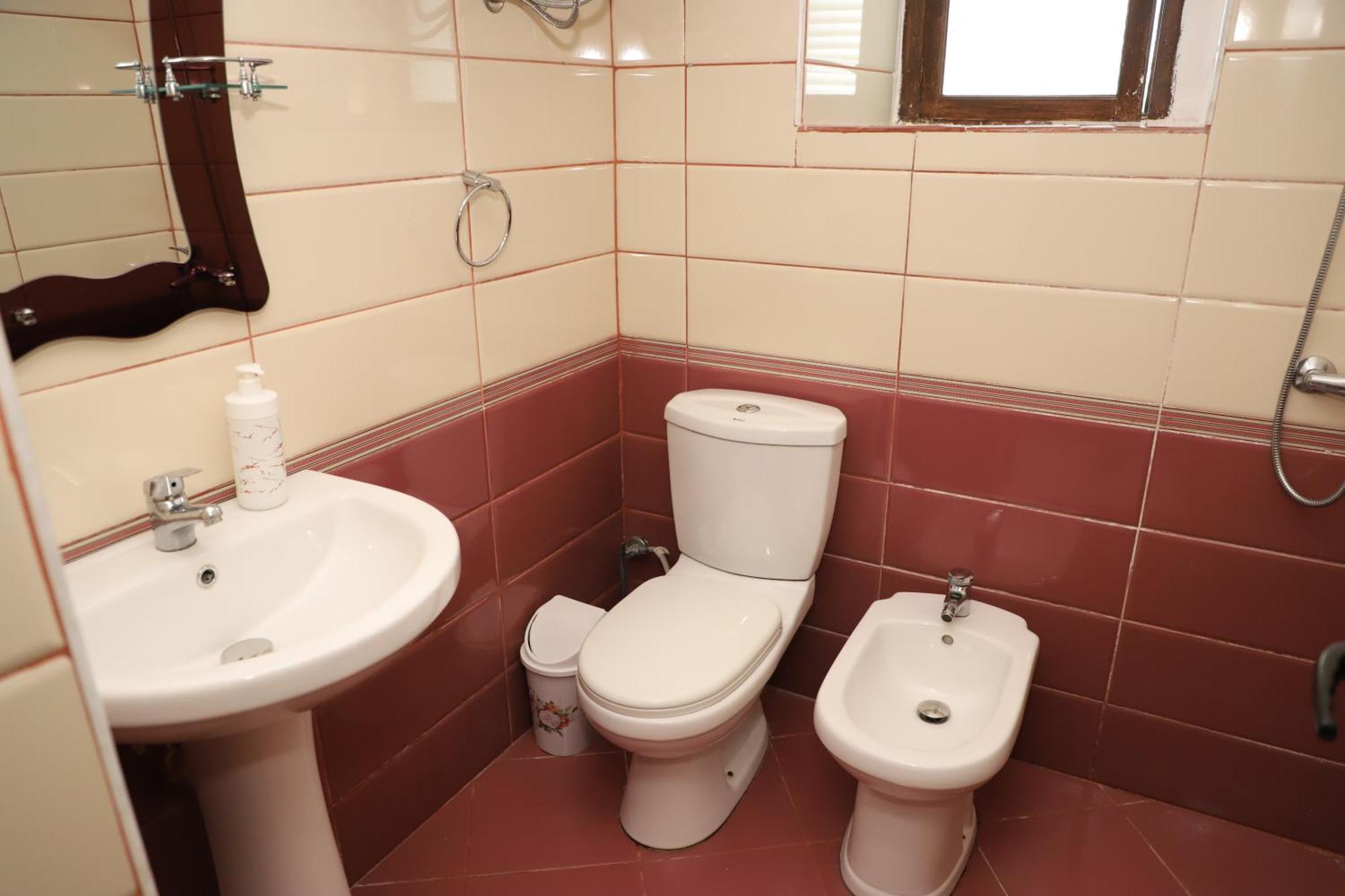 Guest House Lion Берат Екстер'єр фото